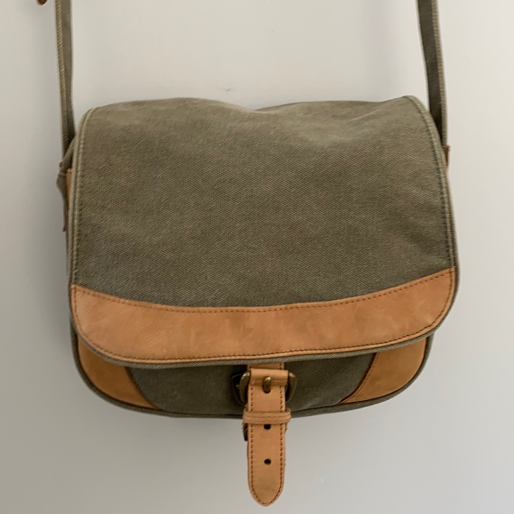 LL Bean Canvas Cross body bag Olive green VGUC